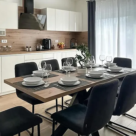 Lovely In With Wifi Holiday home